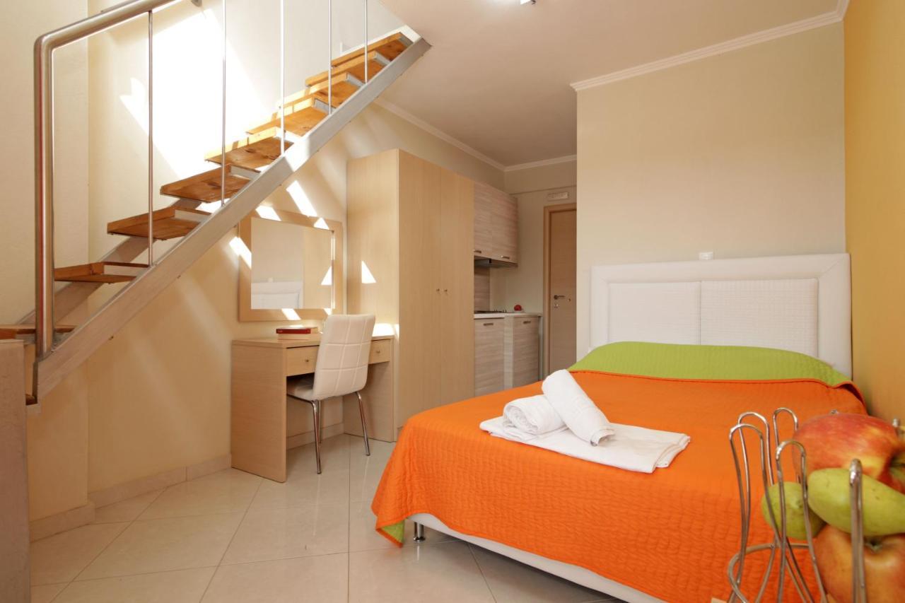 Mavridis Rooms 2 Nikiti  Exteriör bild