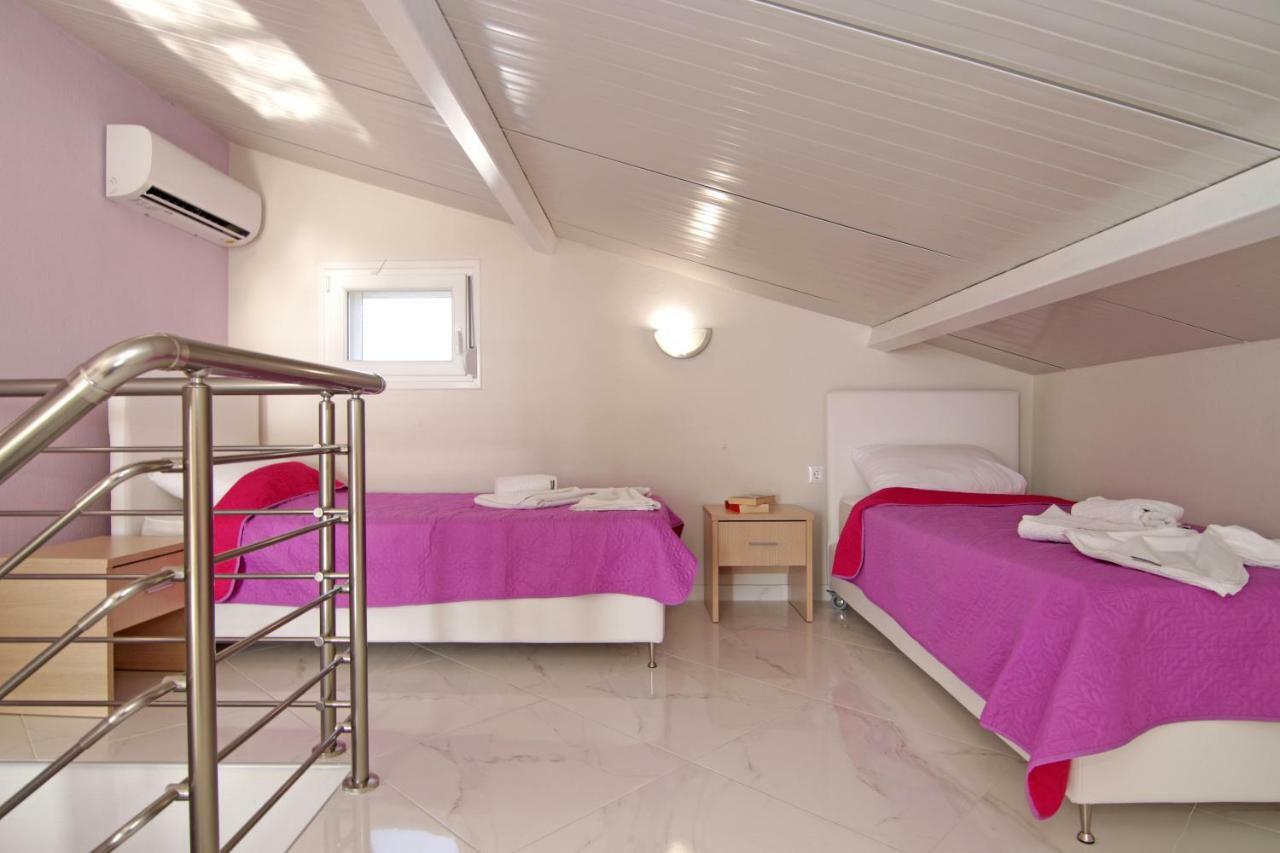 Mavridis Rooms 2 Nikiti  Exteriör bild